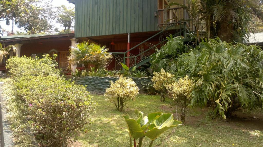 Hostel Villa Verde Monteverde Екстериор снимка