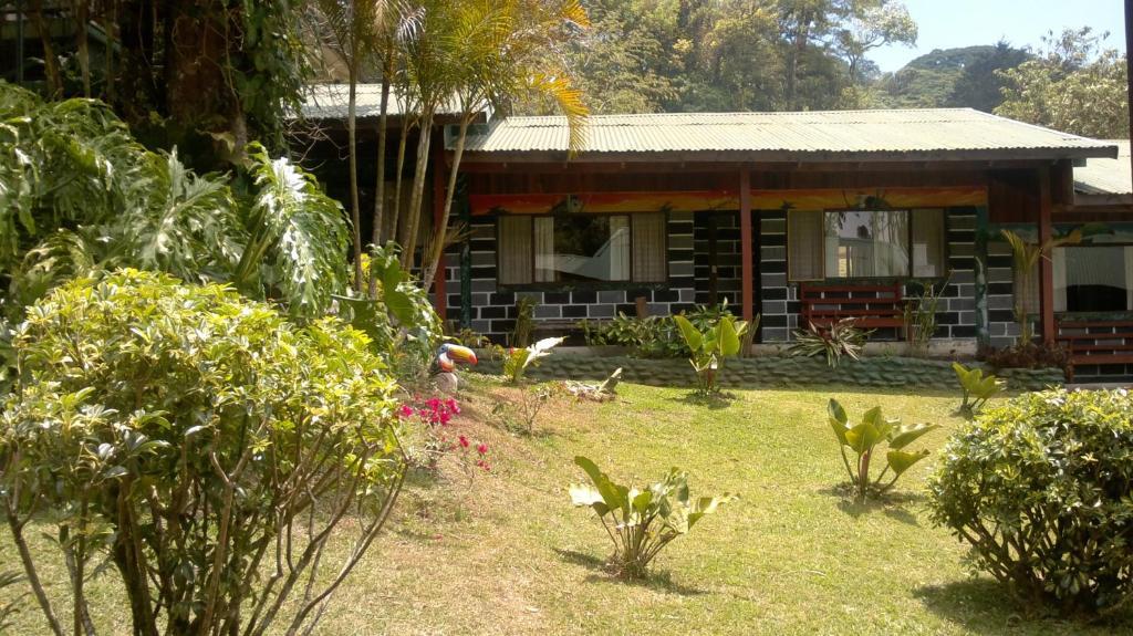 Hostel Villa Verde Monteverde Екстериор снимка